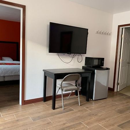 Norwalk Inn & Suites Esterno foto