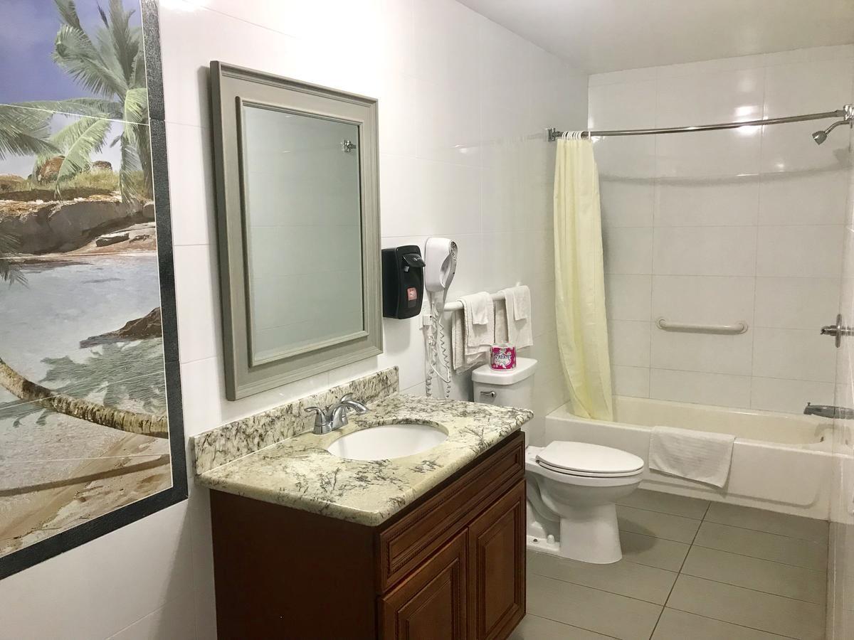 Norwalk Inn & Suites Esterno foto