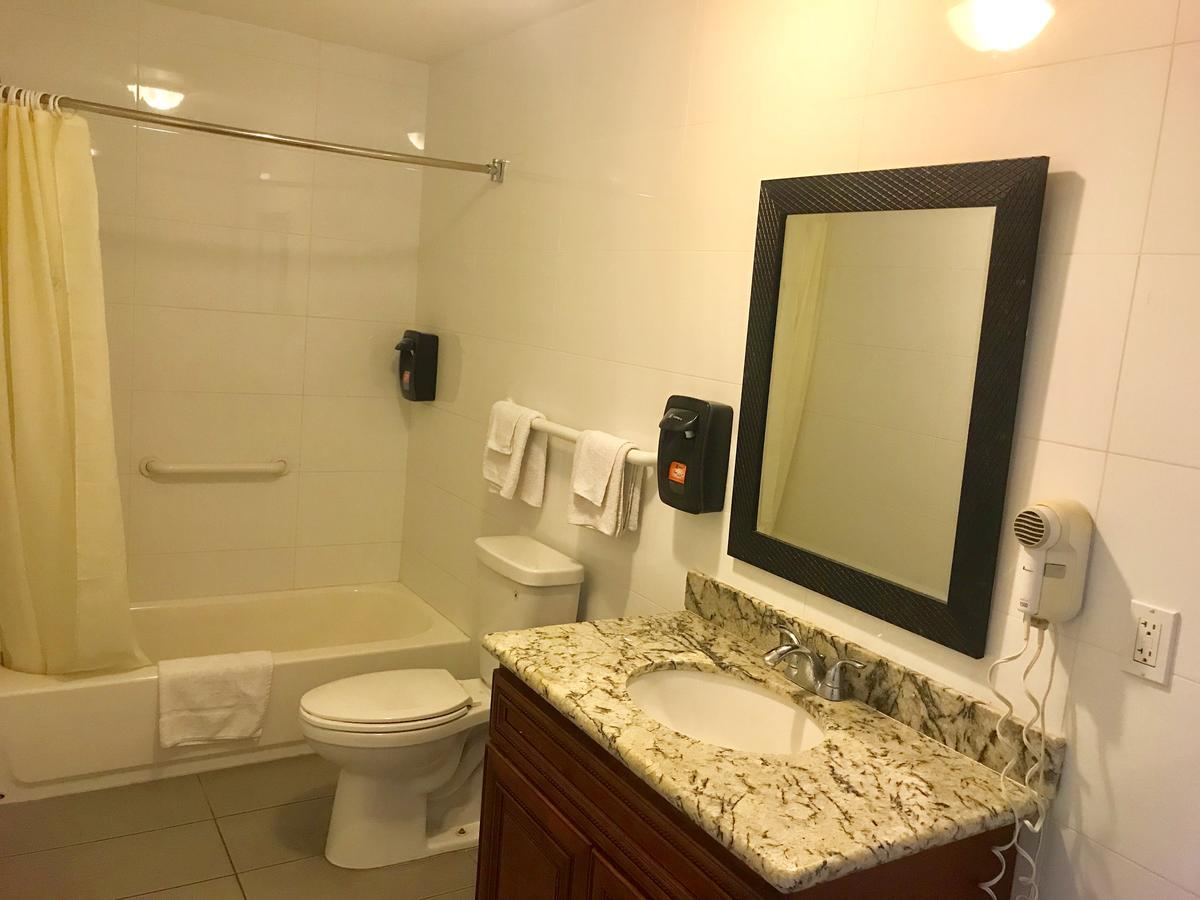 Norwalk Inn & Suites Esterno foto