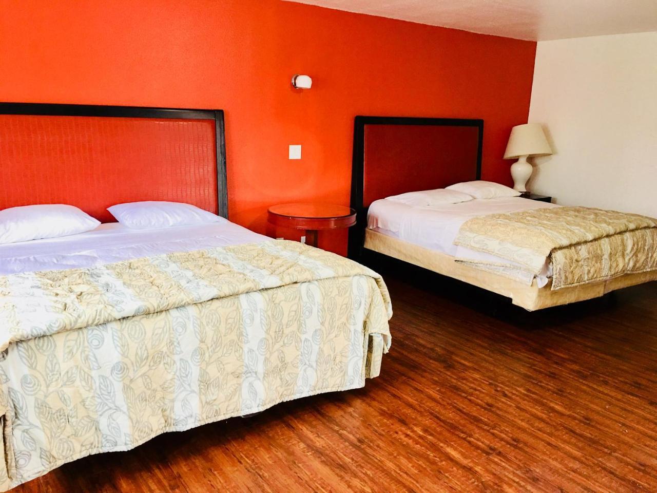 Norwalk Inn & Suites Esterno foto